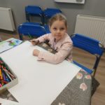 FET FRUMOS I DWANAŚCIE KRÓLEWIEN- BAŚŃ RUMUŃSKA Podczas zajęć poznaliśmy baśń rumuńską, zapoznaliśmy się z najciekawszymi miejscami w Rumunii, układaliśmy kwiaty już wiemy jak się tańczyło na dworze królewskim i co to za gra inelesu.